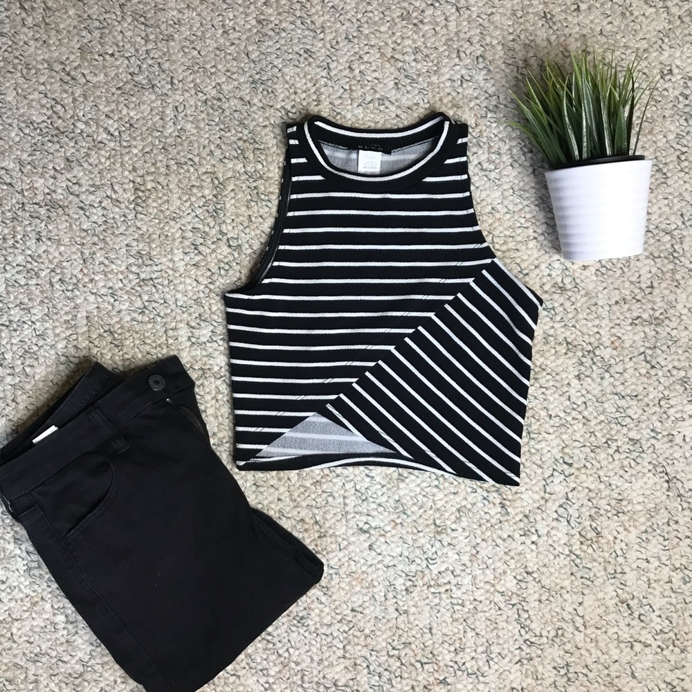 BLVD Crop Top